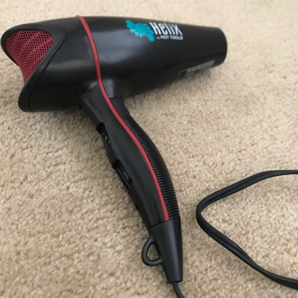 Blow dryer